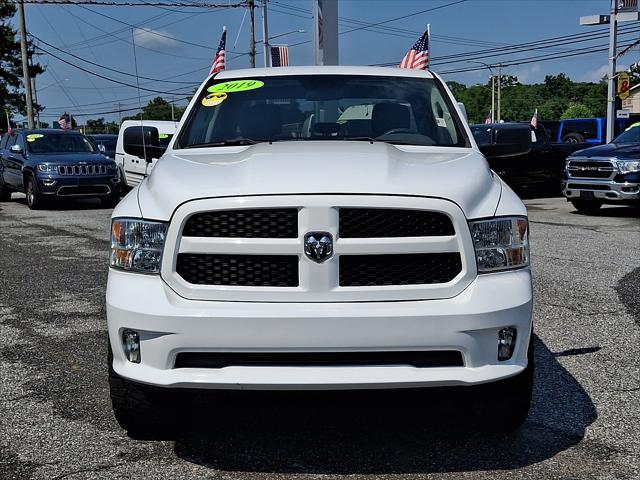 2019 RAM 1500 Classic Express Crew Cab 4x4 57 Box 2019 RAM 1500 Classic Express Crew Cab 4x4 57 Box