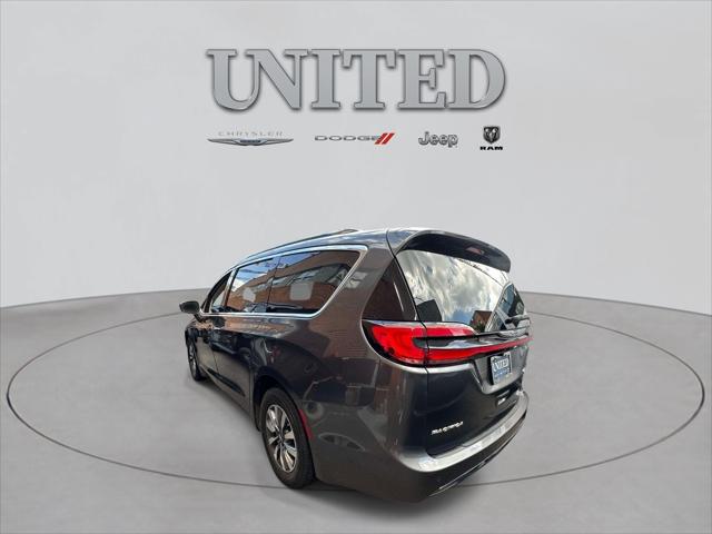 2021 Chrysler Pacifica Touring L