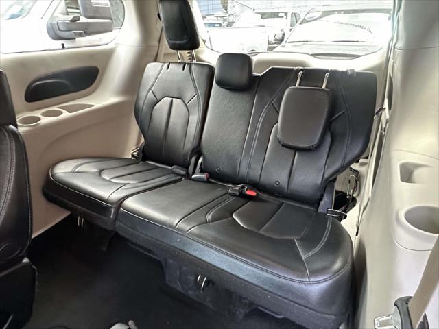 2021 Chrysler Pacifica Touring L
