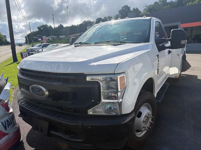 2020 Ford F-350 Chassis XL 2WD Reg Cab 145 WB 60 CA 2020 Ford F-350 Chassis XL 2WD Reg Cab 145 WB 60 CA