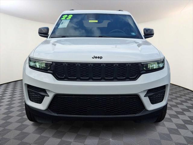 2023 Jeep Grand Cherokee Altitude 4x4 2023 Jeep Grand Cherokee Altitude 4x4