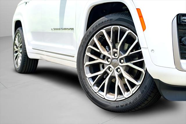 2026 Jeep Grand Cherokee GRAND CHEROKEE SUMMIT 4X4