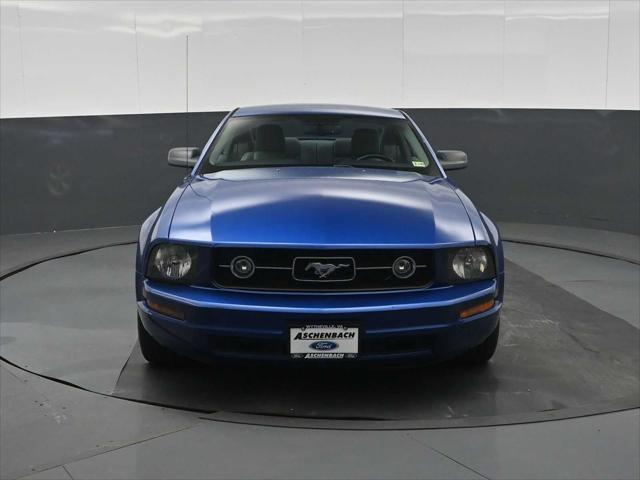2007 Ford Mustang V6 Deluxe