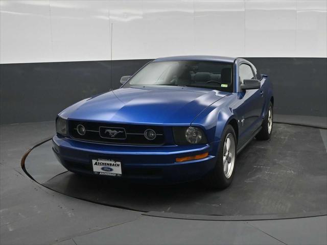 2007 Ford Mustang V6 Deluxe