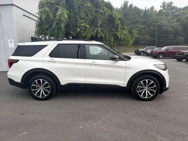 2025 Ford Explorer ST-Line 2025 Ford Explorer ST-Line