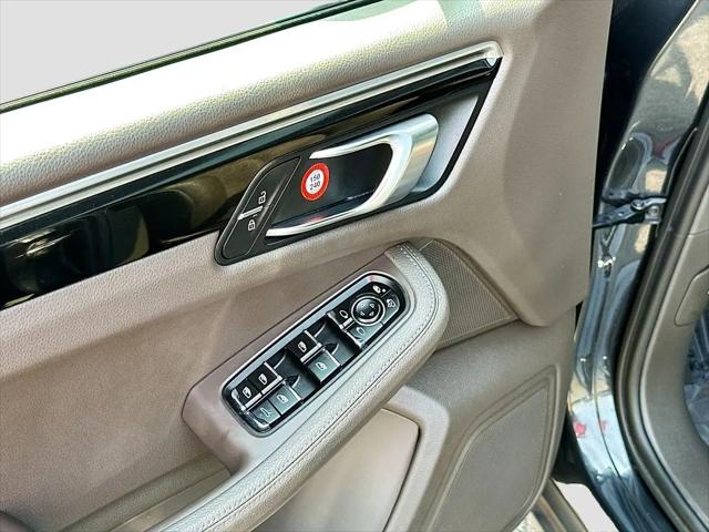2021 Porsche Macan Macan