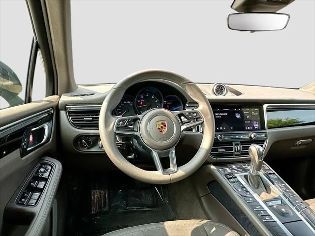 2021 Porsche Macan Macan