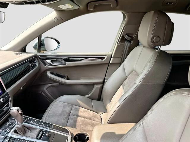 2021 Porsche Macan Macan