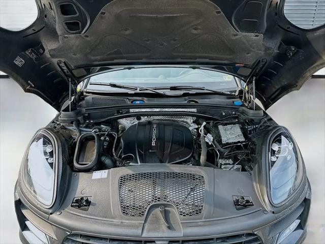 2021 Porsche Macan Macan