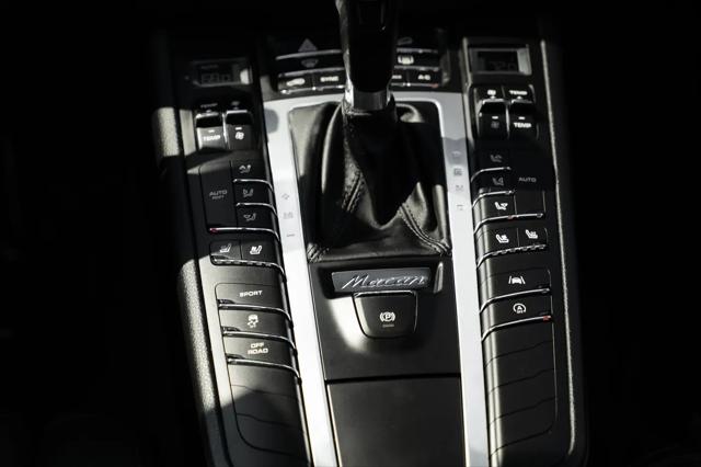 2019 Porsche Macan Macan