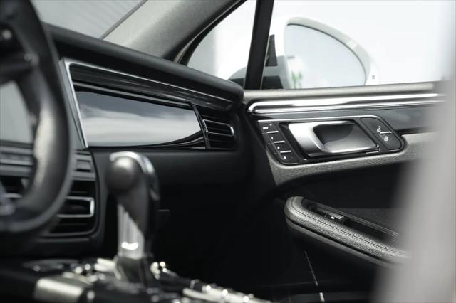 2019 Porsche Macan Macan