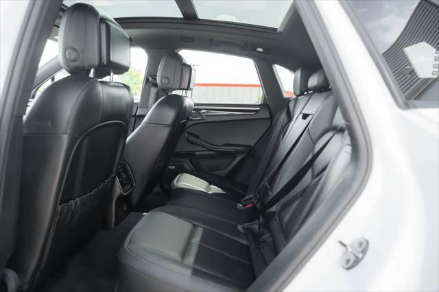 2019 Porsche Macan Macan