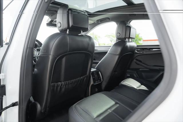 2019 Porsche Macan Macan