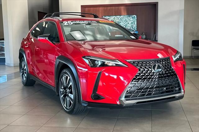 2025 Lexus 300 UX 300h