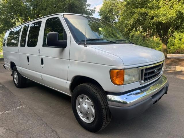 2005 Ford Econoline E-350 Super Duty XL for sale in Garfield, NJ
