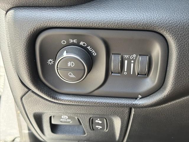 2022 Ram 1500 Laramie Crew Cab 4x2 64 Box