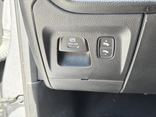 2022 Ram 1500 Laramie Crew Cab 4x2 64 Box