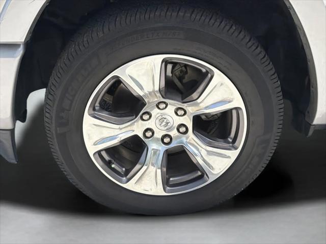 2022 Ram 1500 Laramie Crew Cab 4x2 64 Box