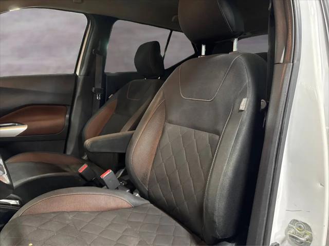 2019 Nissan Kicks SR