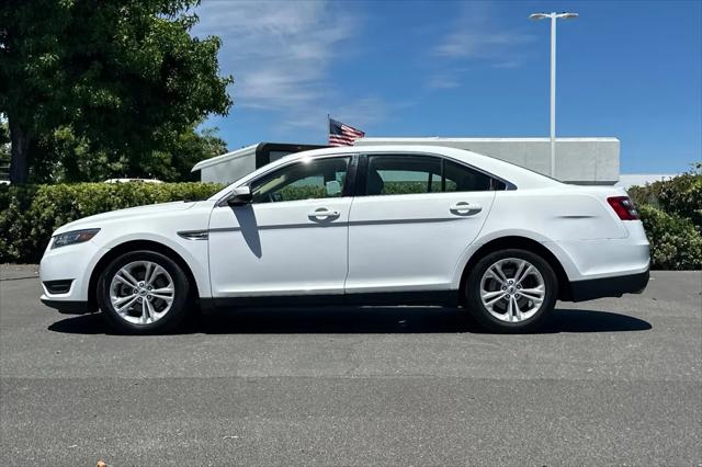 2017 Ford Taurus SEL