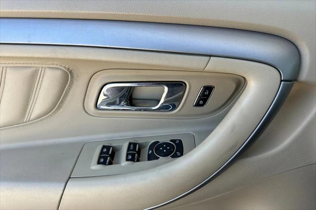 2017 Ford Taurus SEL