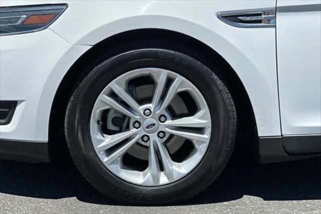 2017 Ford Taurus SEL