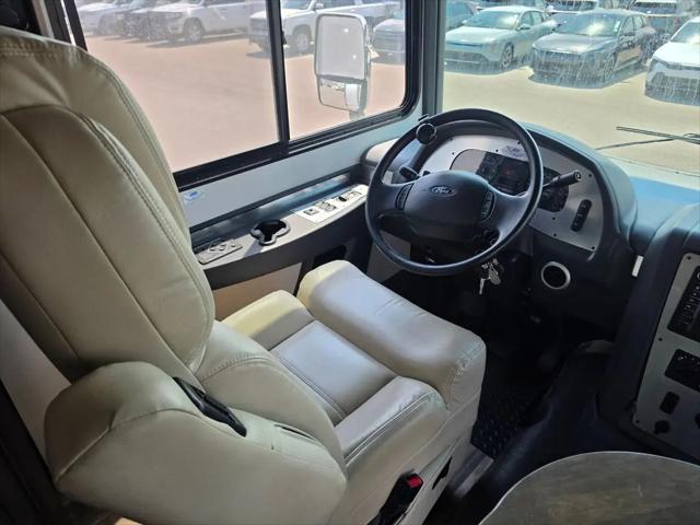 2019 Ford F-53 Base