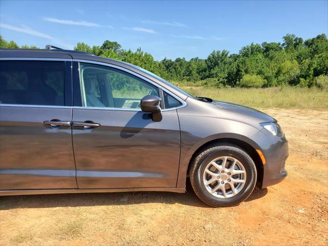 2021 Chrysler Voyager LXI