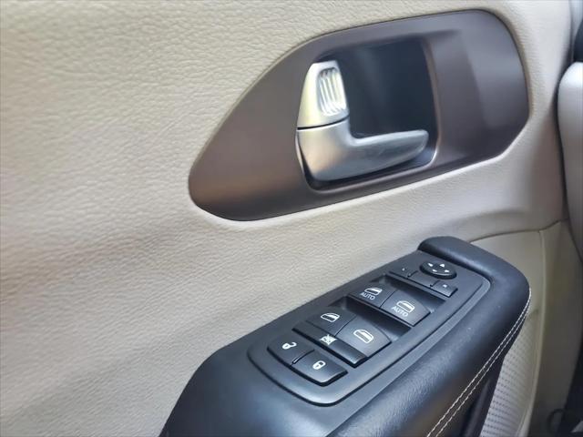 2021 Chrysler Voyager LXI