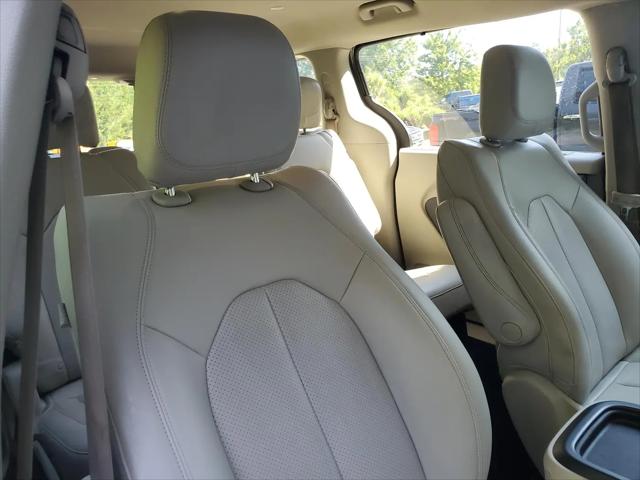 2021 Chrysler Voyager LXI