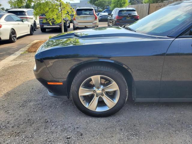 2016 Dodge Challenger SXT