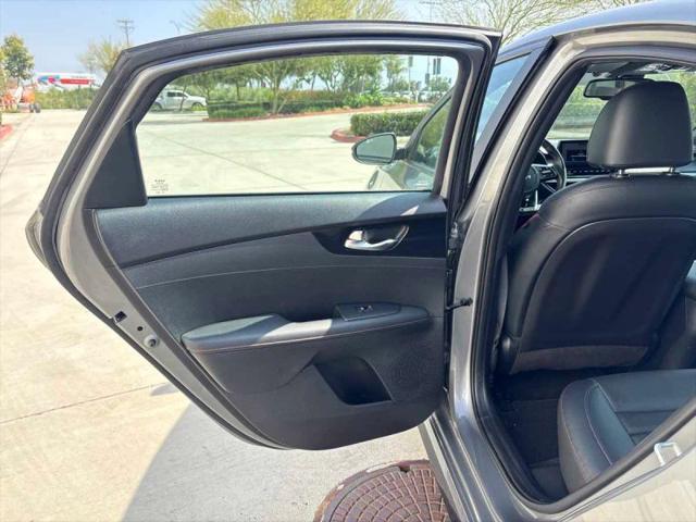 2022 Kia Forte GT Manual