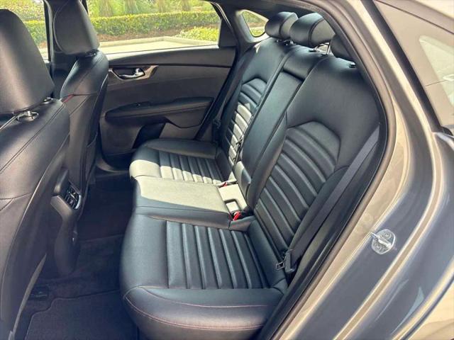 2022 Kia Forte GT Manual