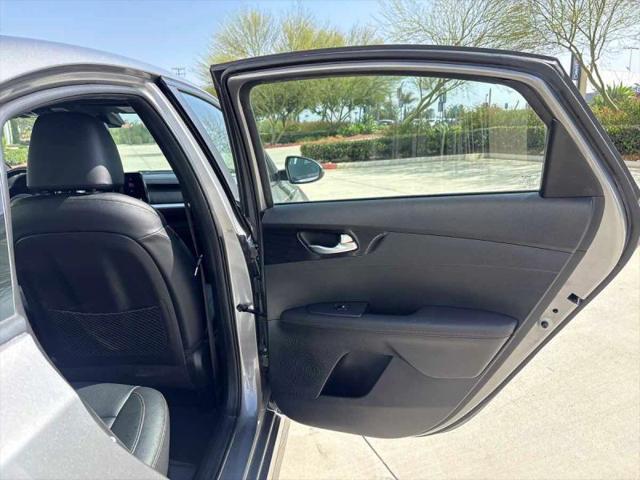 2022 Kia Forte GT Manual