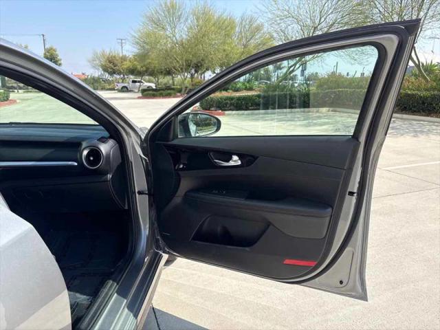 2022 Kia Forte GT Manual