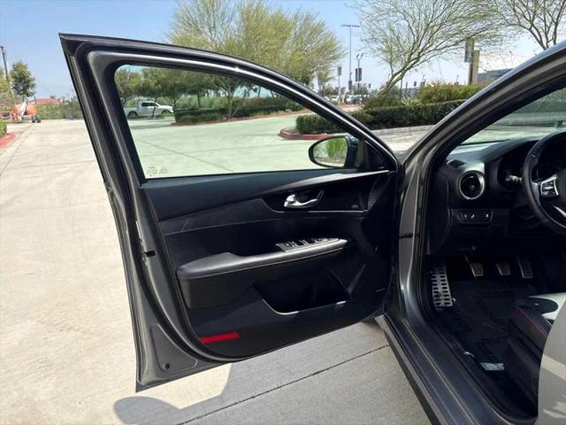 2022 Kia Forte GT Manual