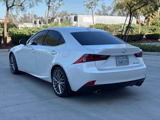 2016 Lexus IS 200t 200t