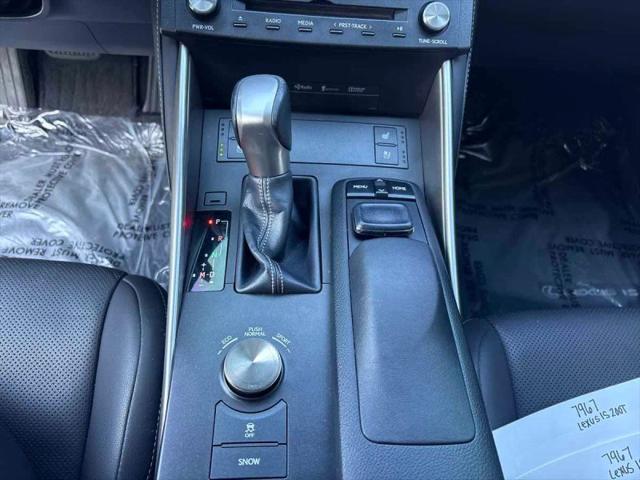 2016 Lexus IS 200t 200t