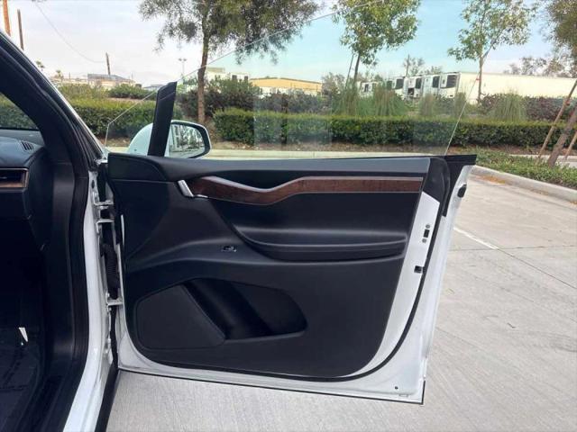 2020 Tesla Model X Long Range Plus Dual Motor All-Wheel Drive