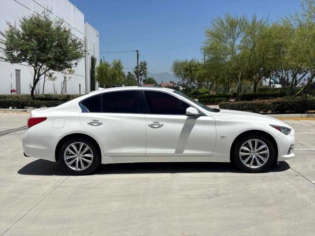 2017 INFINITI Q50 2.0t Base