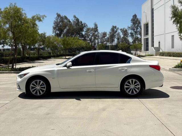 2017 INFINITI Q50 2.0t Base