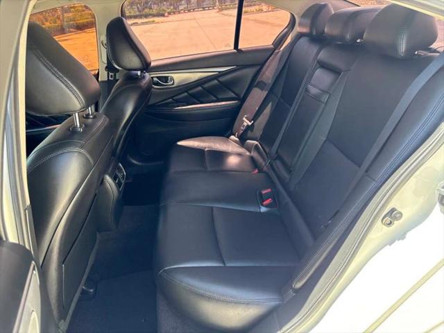 2017 INFINITI Q50 2.0t Base