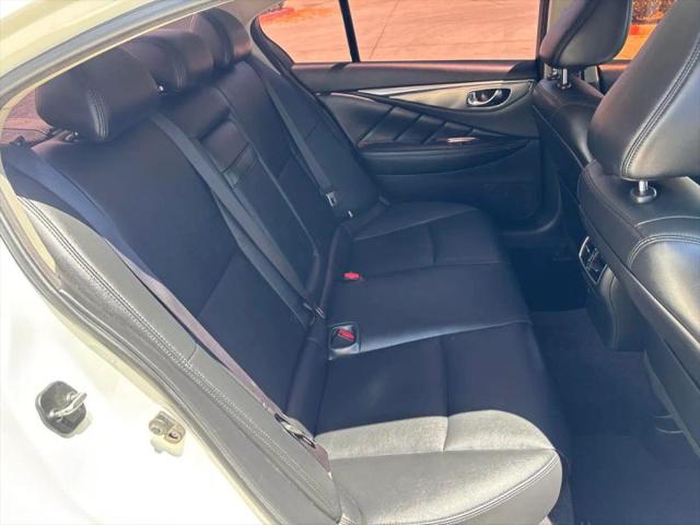 2017 INFINITI Q50 2.0t Base
