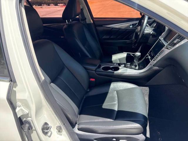 2017 INFINITI Q50 2.0t Base