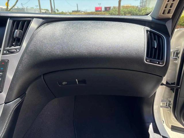 2017 INFINITI Q50 2.0t Base