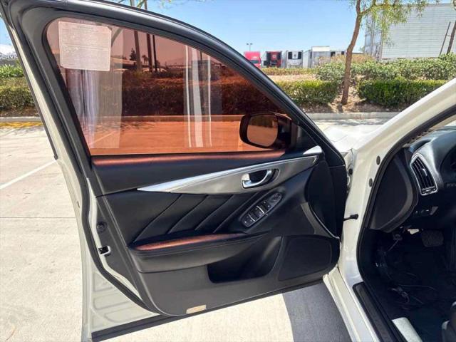 2017 INFINITI Q50 2.0t Base