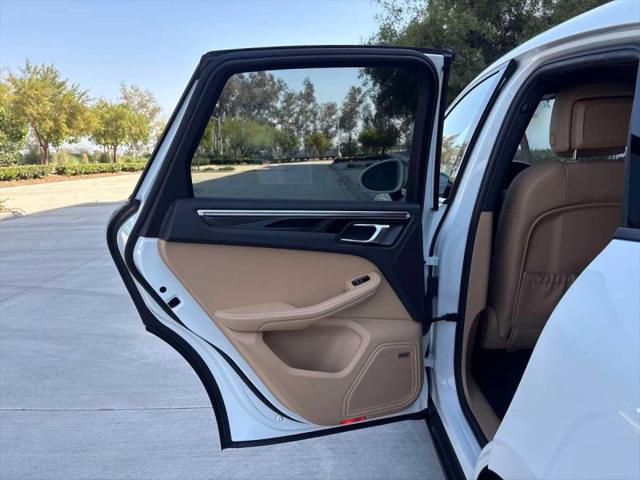 2018 Porsche Macan Sport Edition