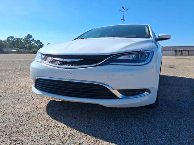 2015 Chrysler 200 Limited for sale in Baytown, TX