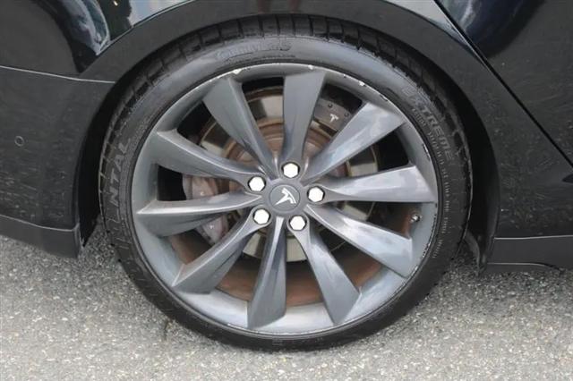 2015 Tesla Model S 70D
