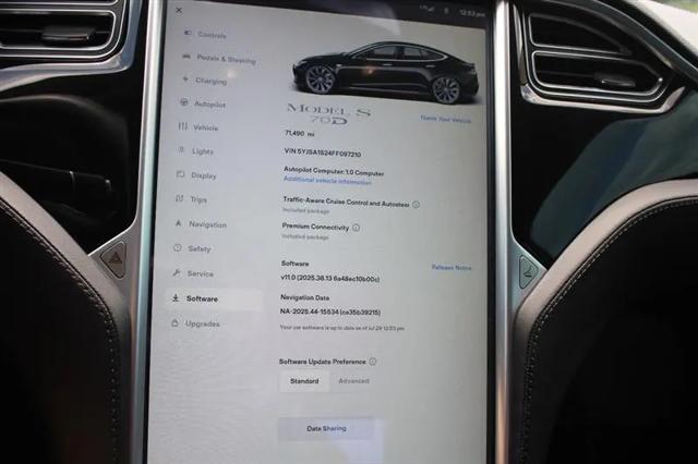 2015 Tesla Model S 70D